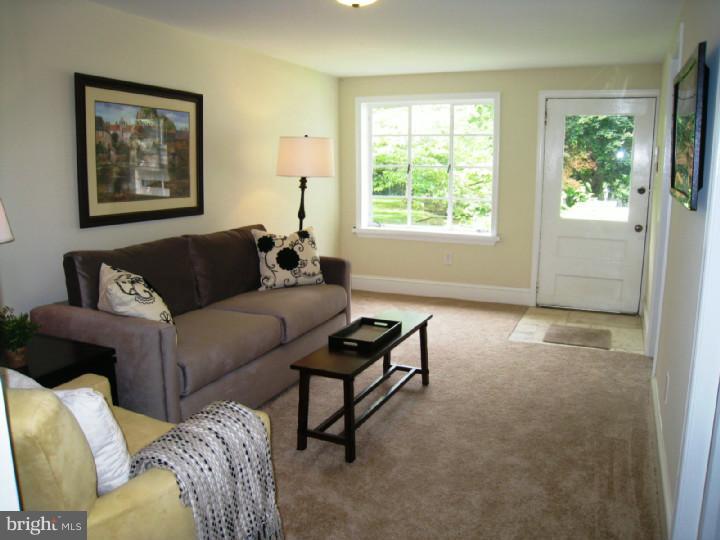 7 South Providence Road Wallingford, PA 19086 - Photo 15 of 25 Office / Study