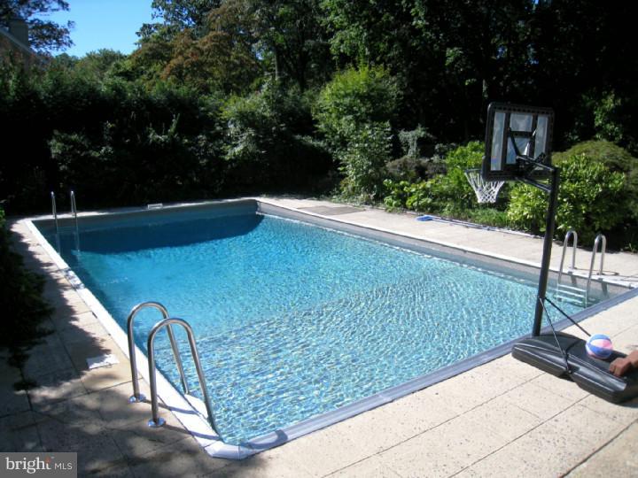 7 South Providence Road Wallingford, PA 19086 - Photo 23 of 25 Pool