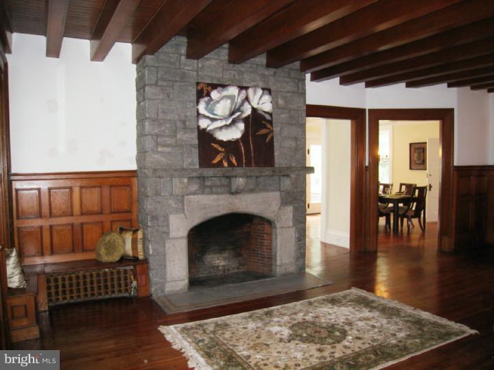 7 South Providence Road Wallingford, PA 19086 - Photo 4 of 25 Foyer