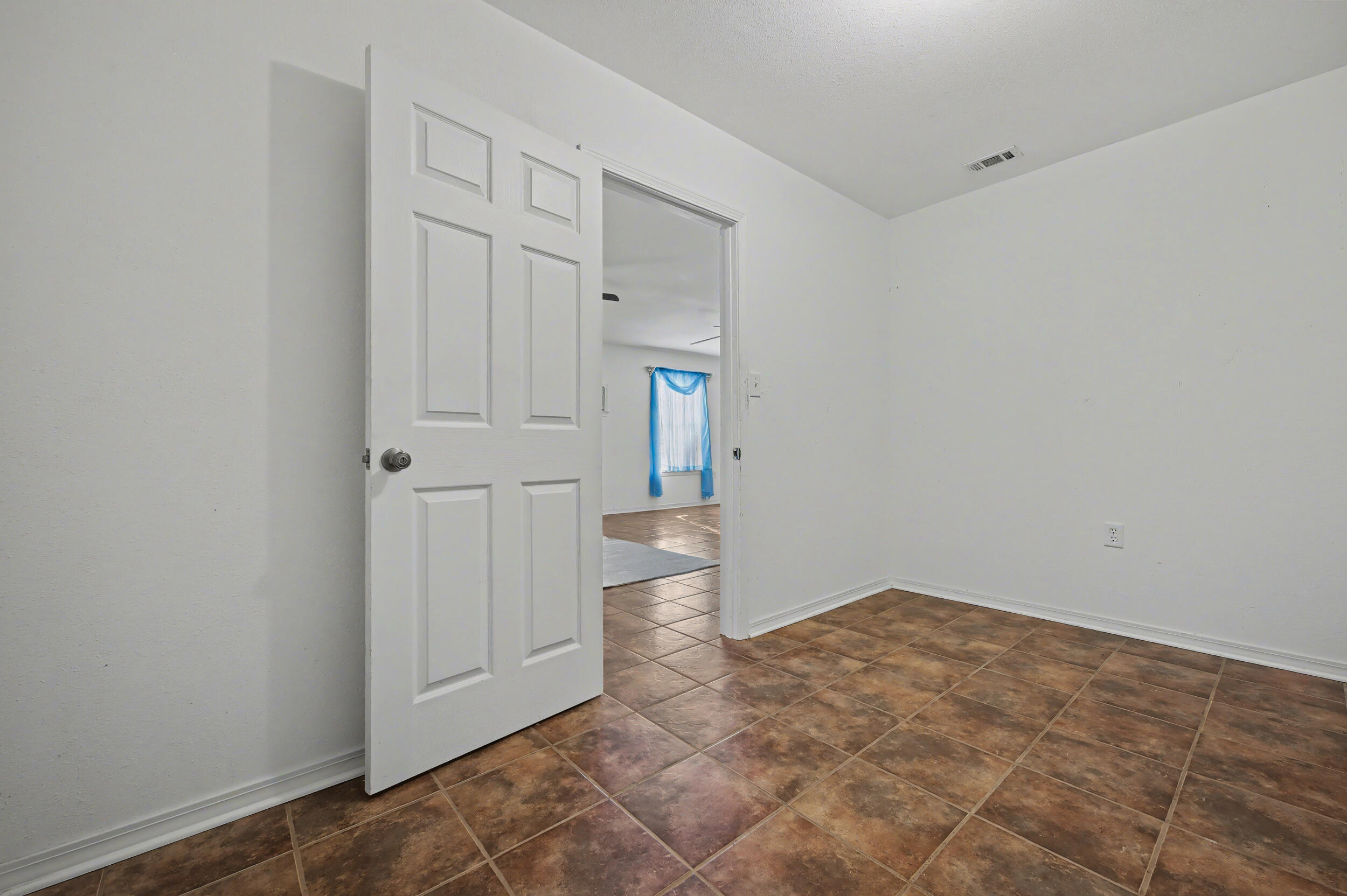 1208 Sunshine Drive Crestview, FL 32539 - Photo 19 of 38 a view of an empty room