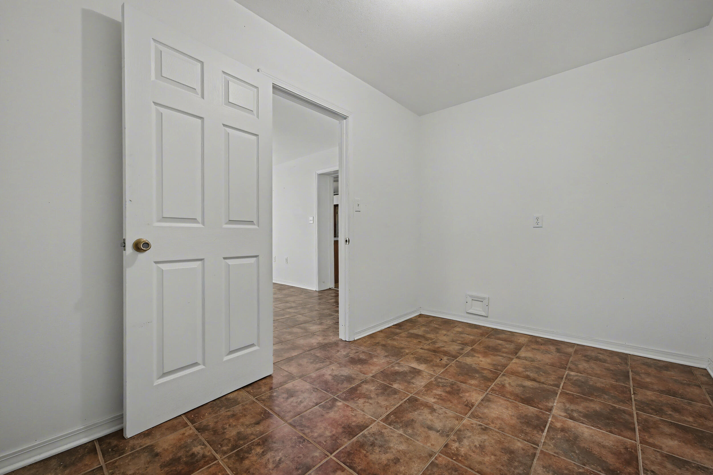 1208 Sunshine Drive Crestview, FL 32539 - Photo 20 of 38 wooden floor in an empty room
