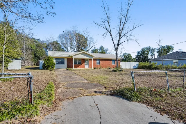 $219,900 | 1208 Sunshine Drive, Crestview, FL 32539