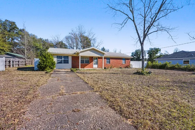 $219,900 | 1208 Sunshine Drive, Crestview, FL 32539