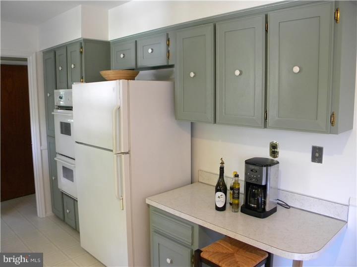 14 Randi Way Titusville, NJ 08560 - Photo 14 of 25 Kitchen