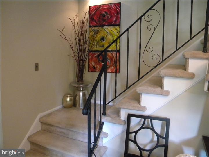 14 Randi Way Titusville, NJ 08560 - Photo 4 of 25 Foyer