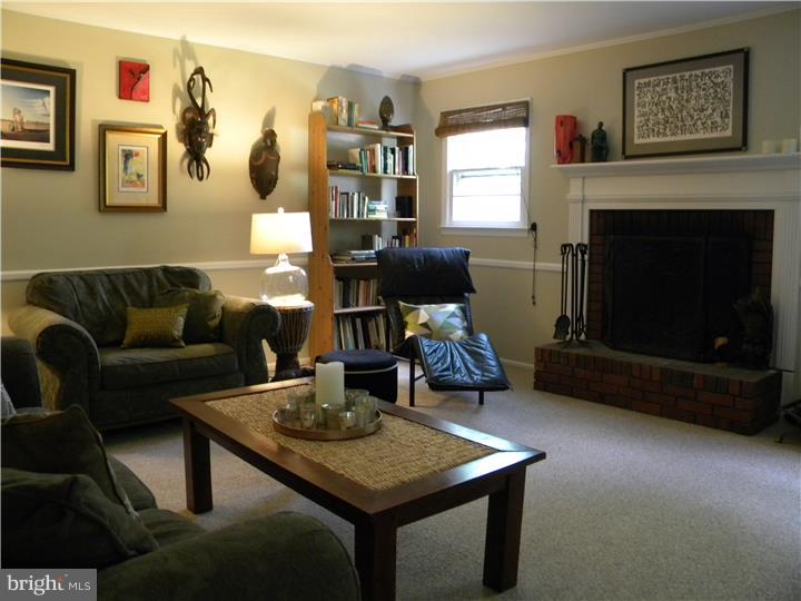 14 Randi Way Titusville, NJ 08560 - Photo 6 of 25 Family Room