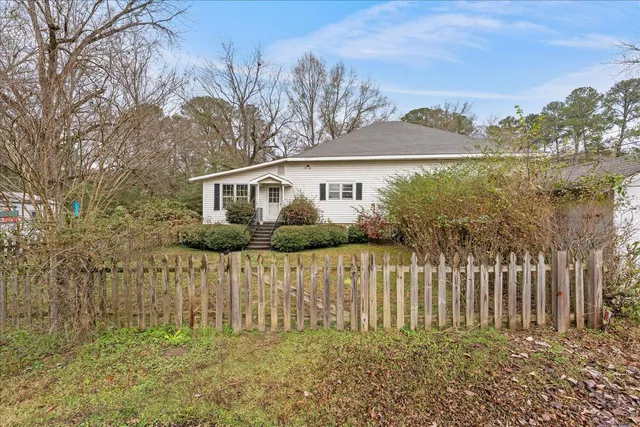 $199,900 | 127 Martin Luther King Junior Drive Southwest, Crawfordville, GA 30631