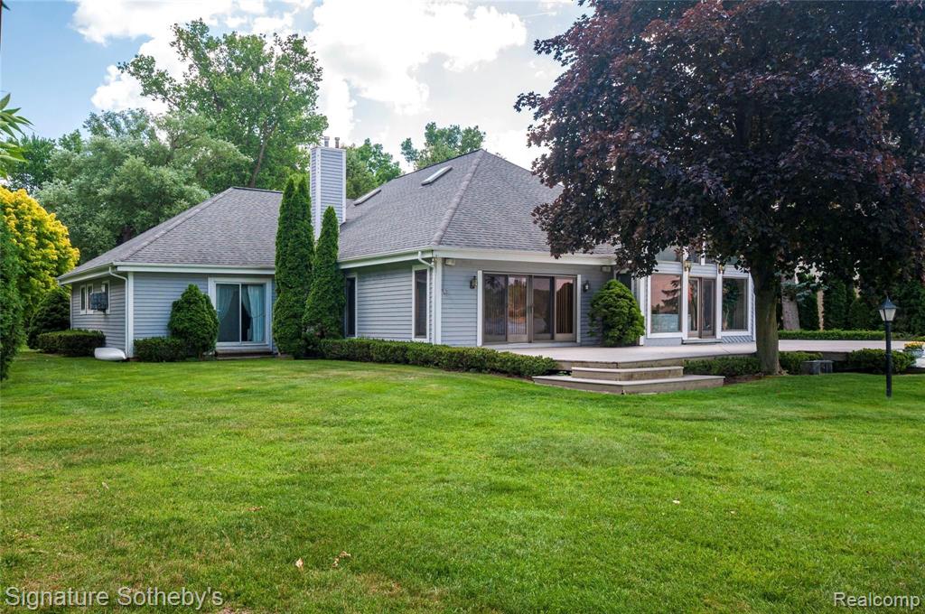 2020 Lake Angelus Road Lake Angelus, MI 48326 - Photo 51 of 52