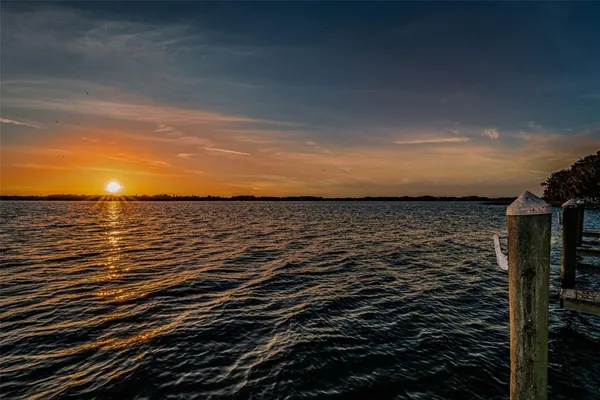 $598,000 | 4445 Lansbrook Parkway, Palm Harbor, FL 34685