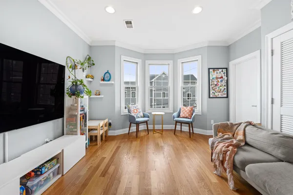 $2,800 | 165 Thorne Street, Unit 2L, Jersey City, NJ 07307