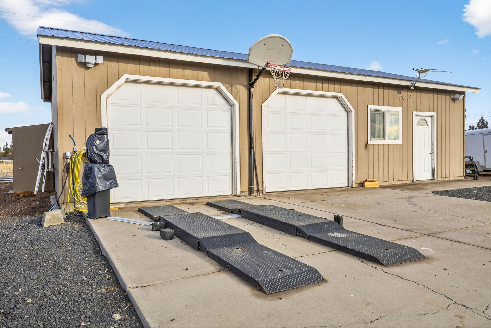 63493 Gentry Loop Bend, OR 97701 - Photo 31 of 41 2026_01_07_63493_gentry_loop-35