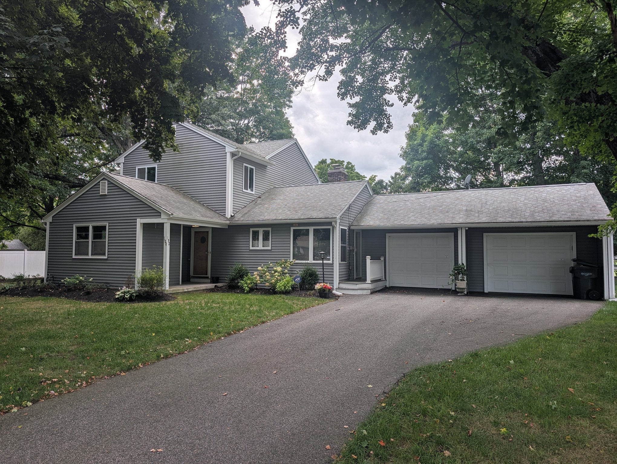 192 Ambrose Street Springfield, MA 01109 - Photo 1 of 1 Gallery Image 1