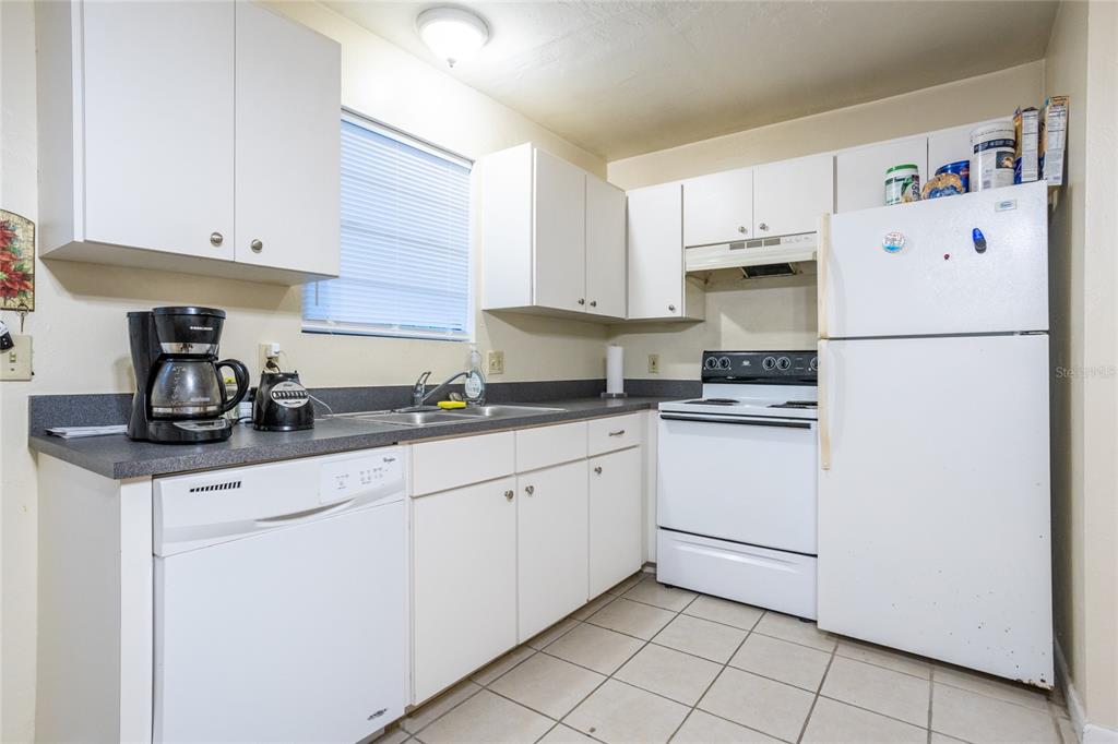 4651 Southwest 44 Lane Gainesville, FL 32608 - Photo 11 of 27