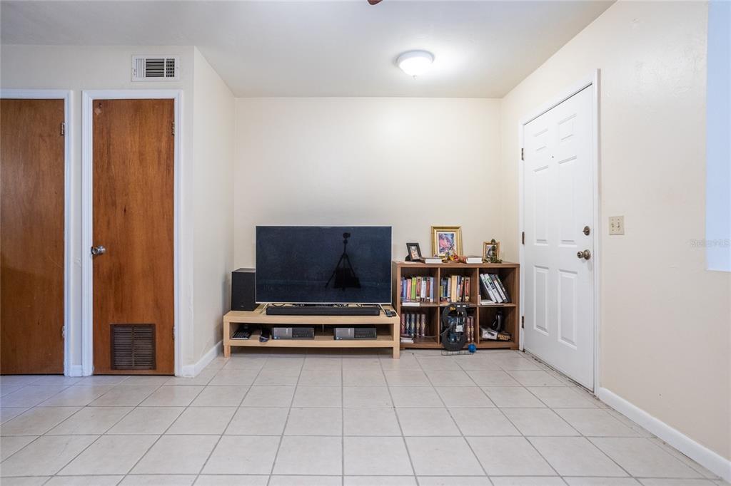 4651 Southwest 44 Lane Gainesville, FL 32608 - Photo 7 of 27