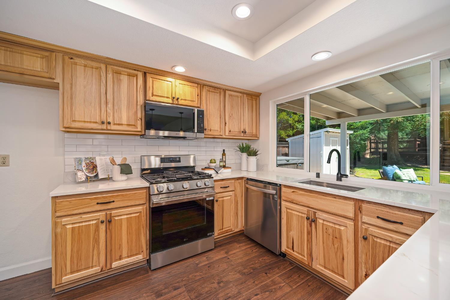 3287 Kathy Way Loomis, CA 95650 - Photo 13 of 38