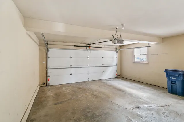 $439,700 | 9204 South Kedvale Avenue, Oak Lawn, IL 60453