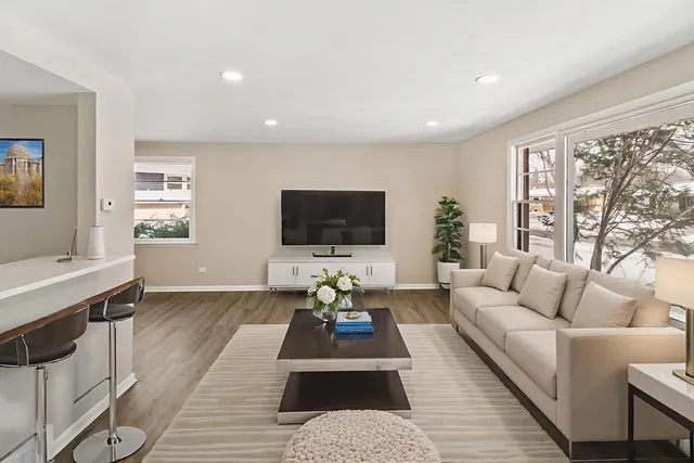 $439,700 | 9204 South Kedvale Avenue, Oak Lawn, IL 60453