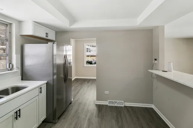 $439,700 | 9204 South Kedvale Avenue, Oak Lawn, IL 60453