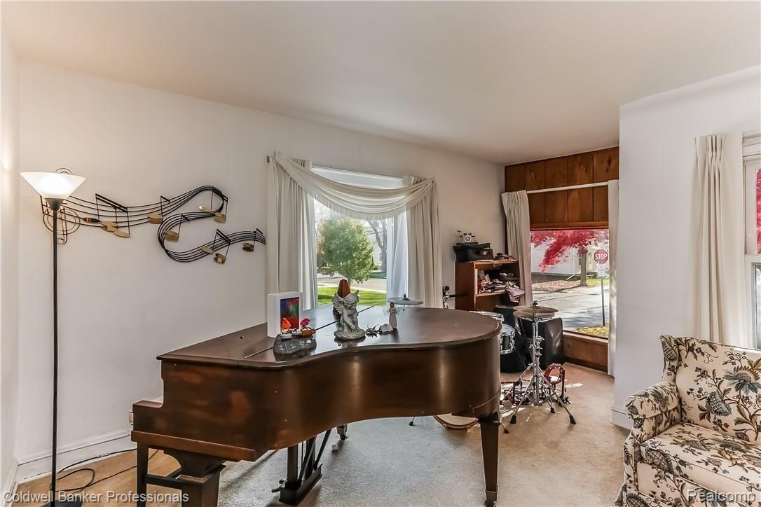 254 Benjamin Street Romeo, MI 48065 - Photo 18 of 33 018-Family_Room-3424483-large.jpg