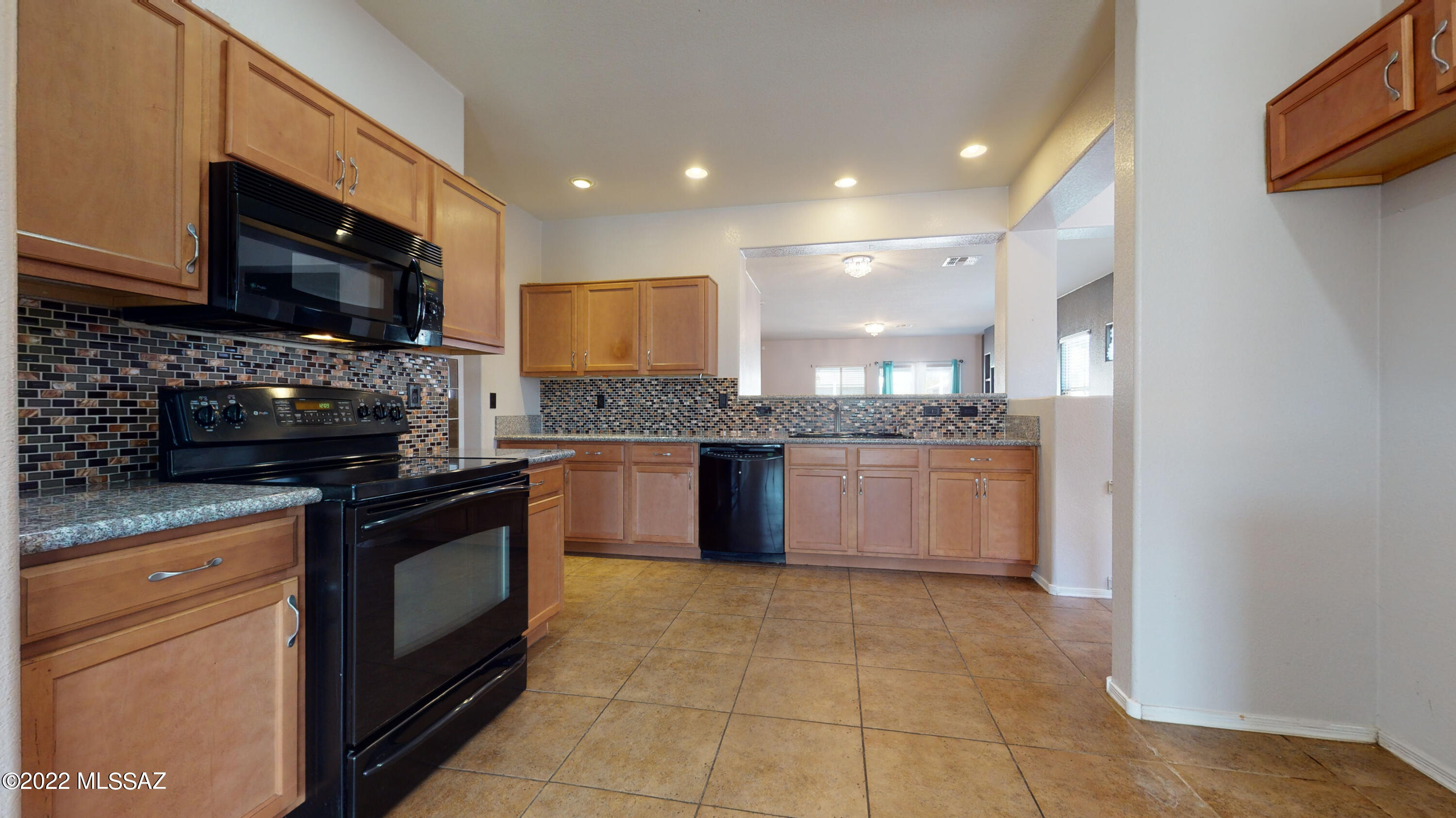20902 East Frontier Road Red Rock, AZ 85145 - Photo 12 of 42