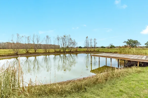 $799,000 | 525 County Road 164, Boling, TX 77420