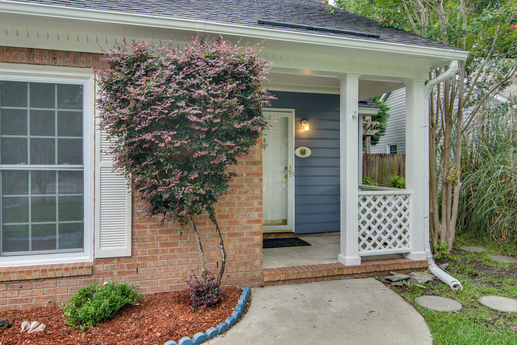 120 Towne Square Road Summerville, SC 29485 - Photo 1 of 31 cs1706201-1004