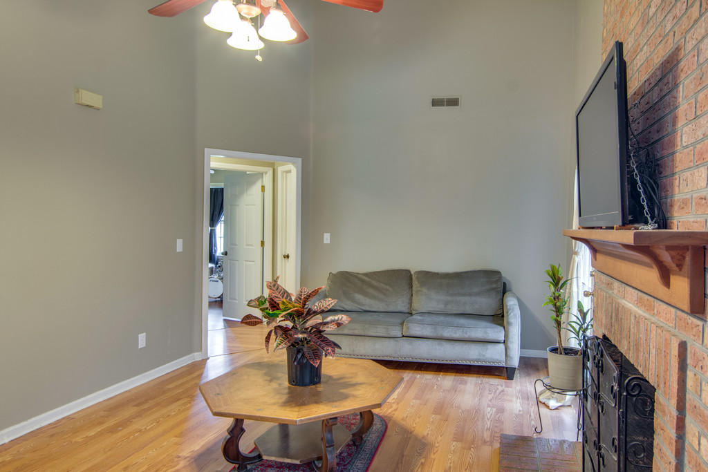 120 Towne Square Road Summerville, SC 29485 - Photo 4 of 31 cs1706201-1007