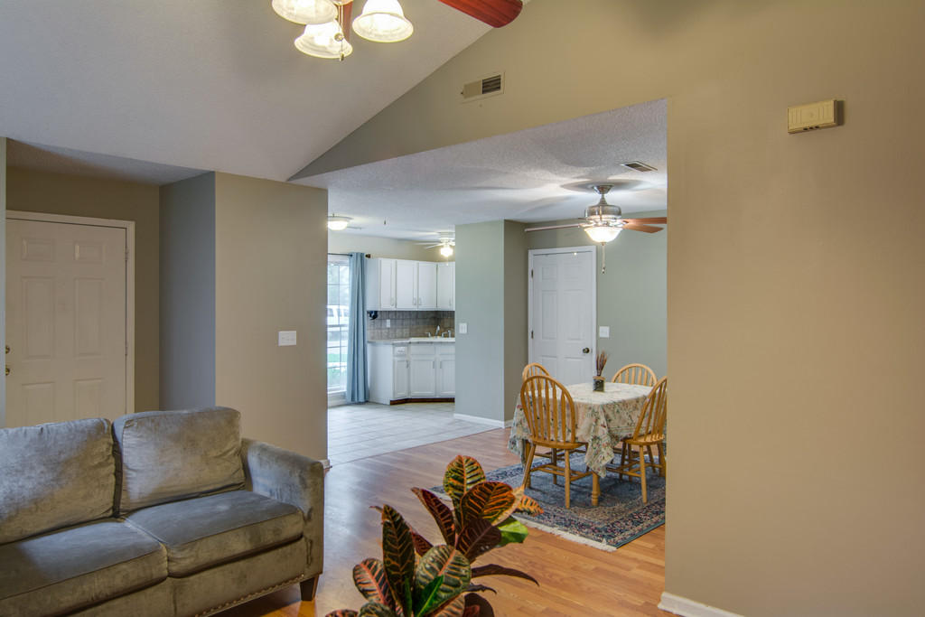 120 Towne Square Road Summerville, SC 29485 - Photo 6 of 31 cs1706201-1009