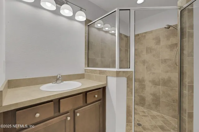 $575,000 | 660 Grampian Highlands Drive, St. Johns, FL 32259