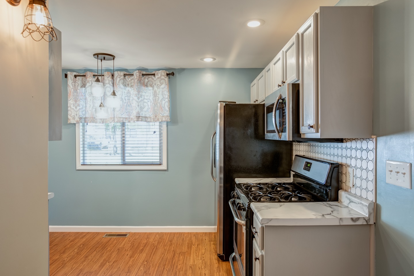 1220 Ridgeway Avenue Vincennes, IN 47591 - Photo 9 of 18 Gallery Image 9