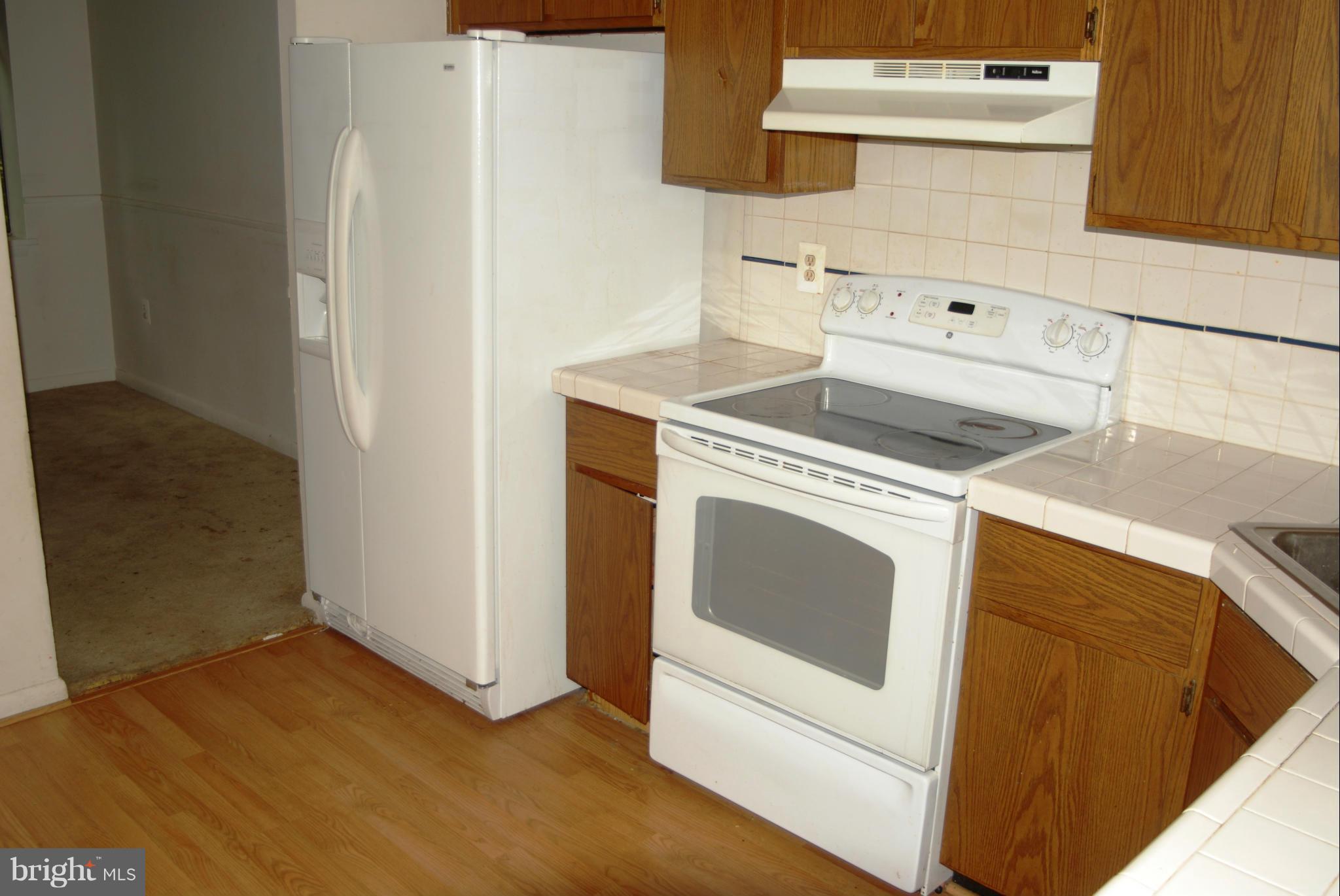2212 Springwood Drive, Unit 106 Reston, VA 20191 - Photo 7 of 12 Kitchen
