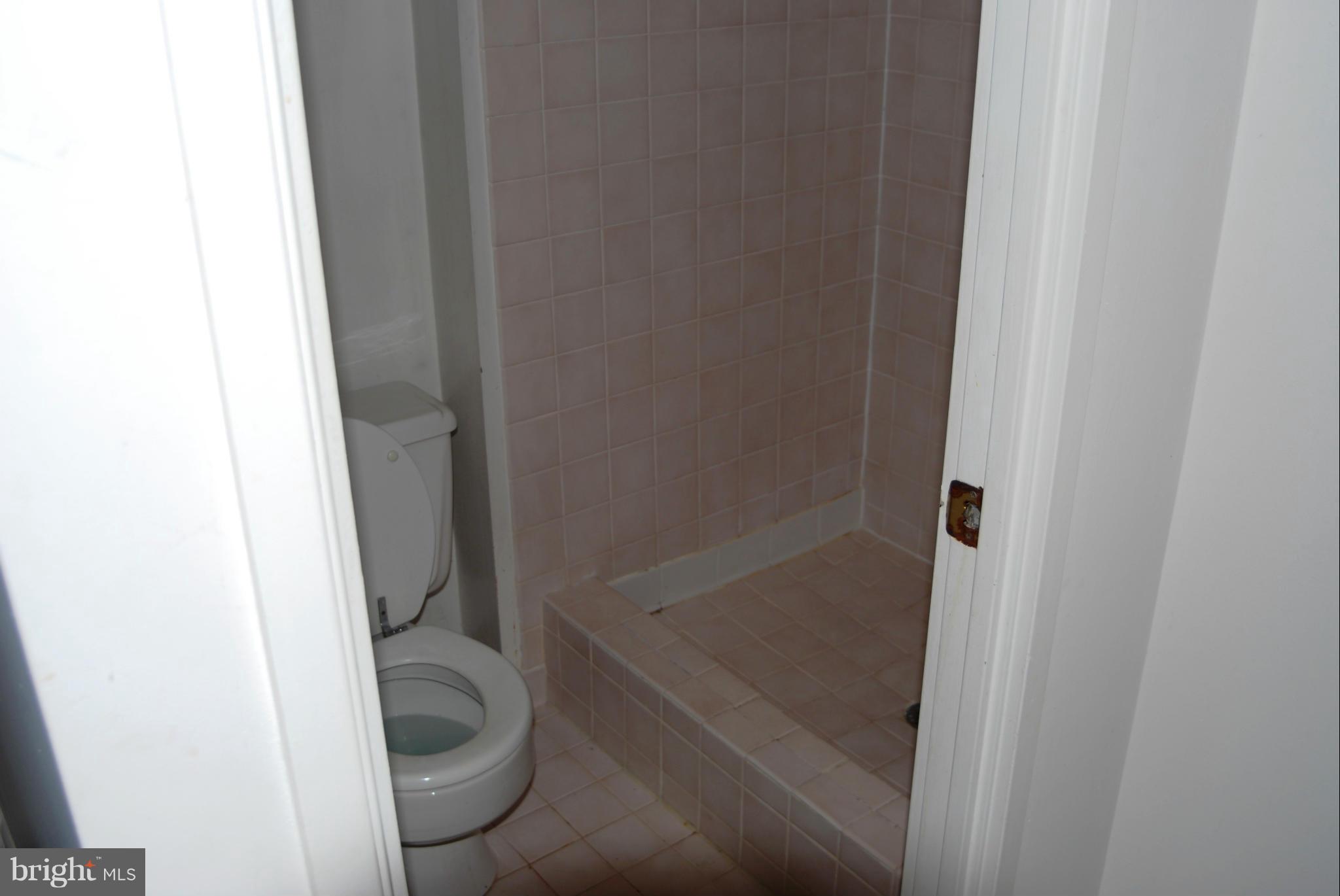 2212 Springwood Drive, Unit 106 Reston, VA 20191 - Photo 10 of 12 Bath