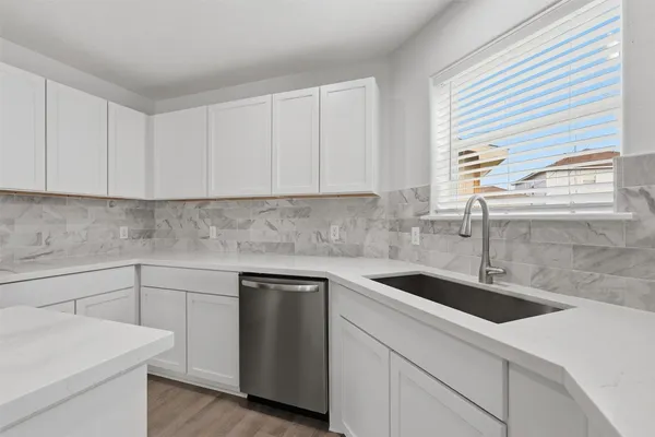 $2,500 | 9026 McGallion Road, Houston, TX 77022