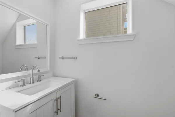 $2,500 | 9026 McGallion Road, Houston, TX 77022