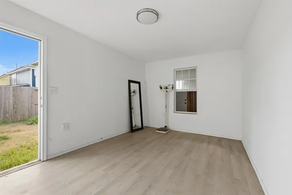 $2,500 | 9026 McGallion Road, Houston, TX 77022