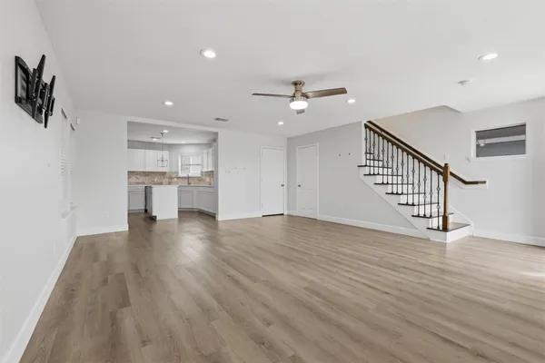 $2,500 | 9026 McGallion Road, Houston, TX 77022