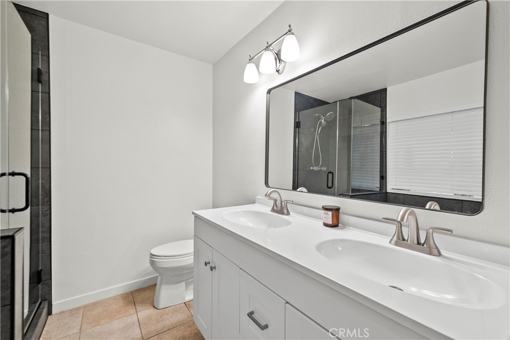 24837 Apple Street, Unit B Newhall, CA 91321 - Photo 23 of 35