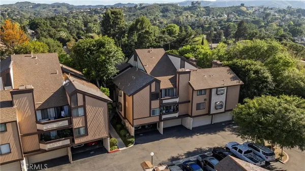 $460,000 | 24837 Apple Street, Unit B, Newhall, CA 91321
