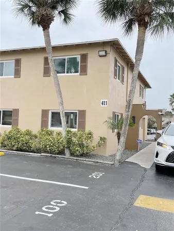 $1,400 | 411 North Halifax Avenue, Unit 200, Daytona Beach, FL 32118