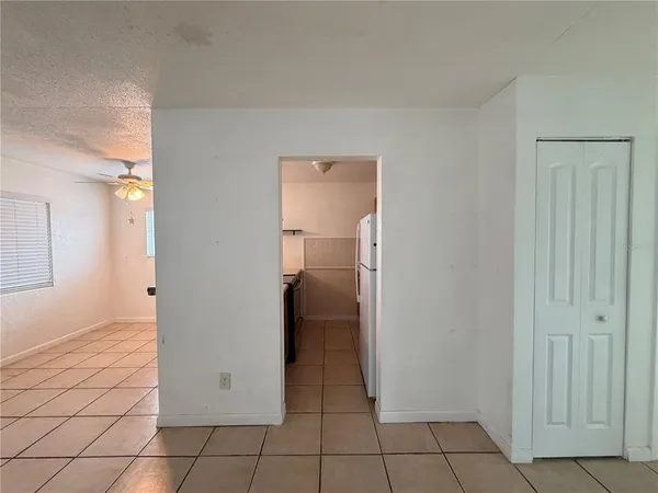 $1,400 | 411 North Halifax Avenue, Unit 200, Daytona Beach, FL 32118