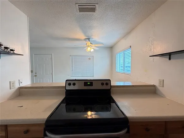 $1,400 | 411 North Halifax Avenue, Unit 200, Daytona Beach, FL 32118