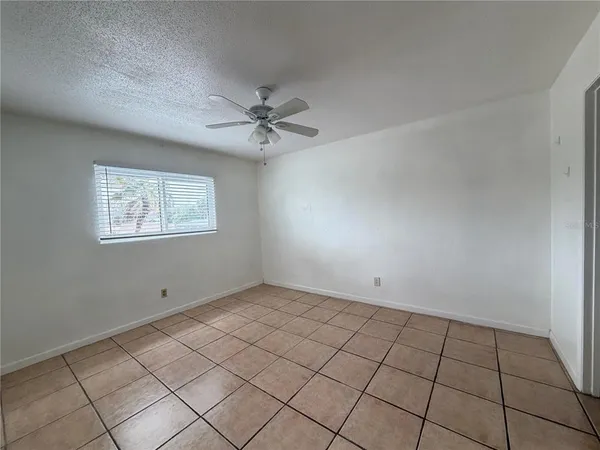 $1,400 | 411 North Halifax Avenue, Unit 200, Daytona Beach, FL 32118
