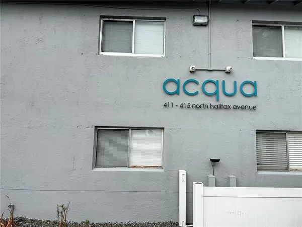 $1,400 | 411 North Halifax Avenue, Unit 200, Daytona Beach, FL 32118