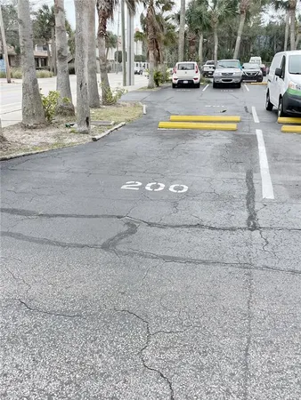 $1,400 | 411 North Halifax Avenue, Unit 200, Daytona Beach, FL 32118