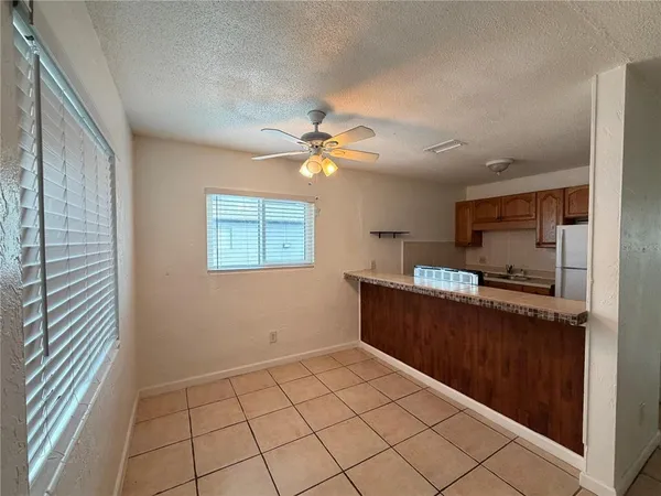 $1,400 | 411 North Halifax Avenue, Unit 200, Daytona Beach, FL 32118