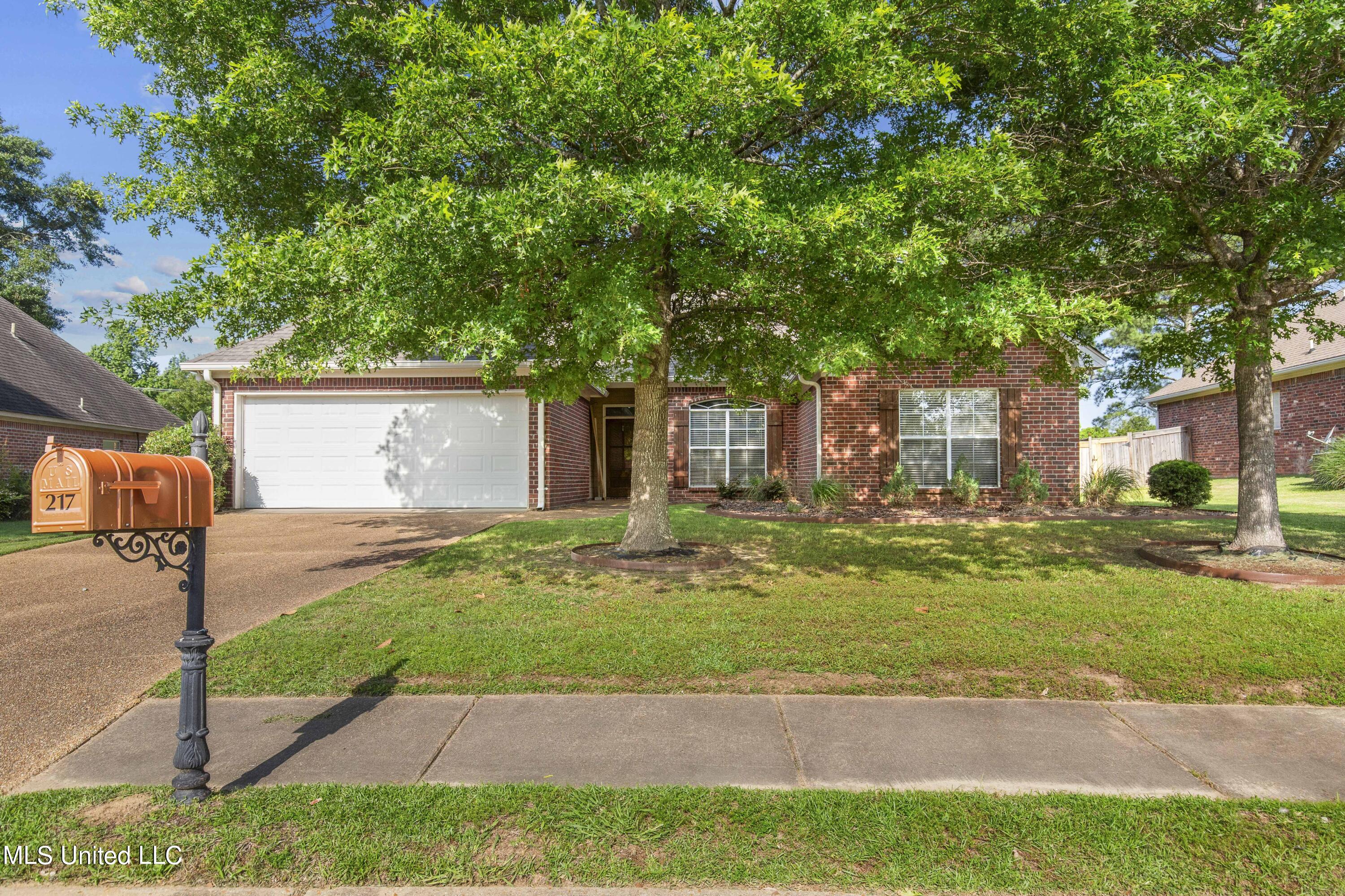 217 Calhoun Drive Madison, MS 39110 - Photo 2 of 41 217 Calhoun-3