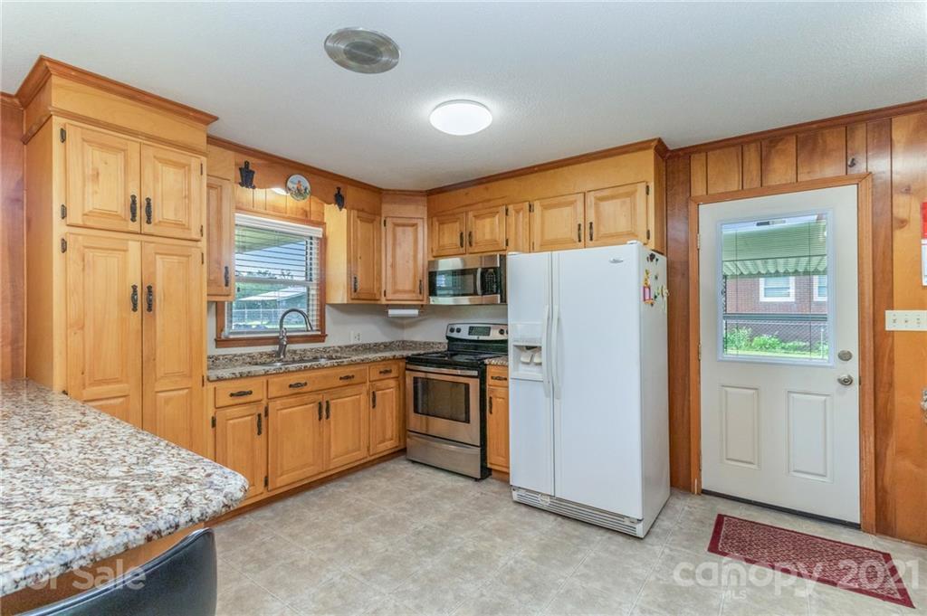 873 Farmbrook Road Lancaster, SC 29720 - Photo 13 of 30 Gallery Image 13