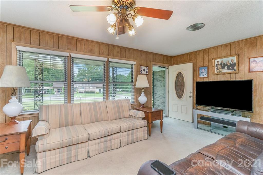 873 Farmbrook Road Lancaster, SC 29720 - Photo 4 of 30 Gallery Image 4
