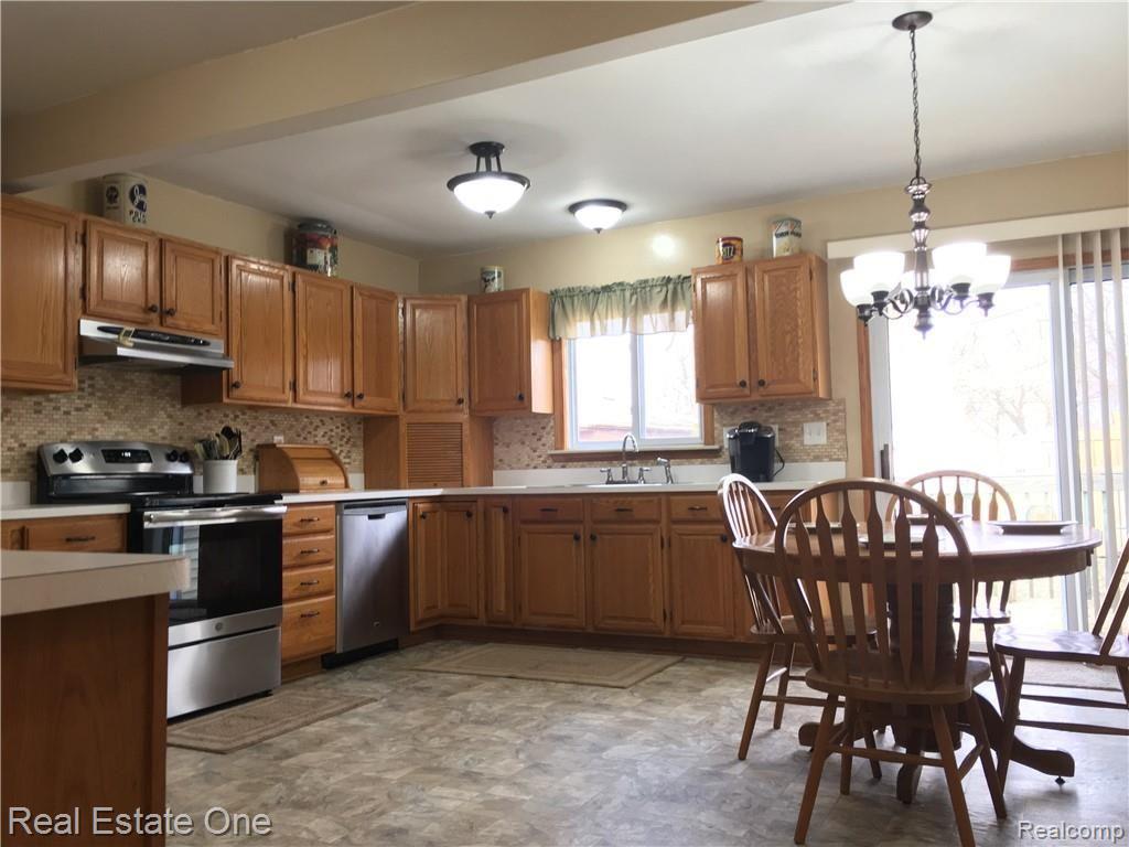 13445 Frazho Road Warren, MI 48089 - Photo 12 of 33 IMG_2949.JPG
