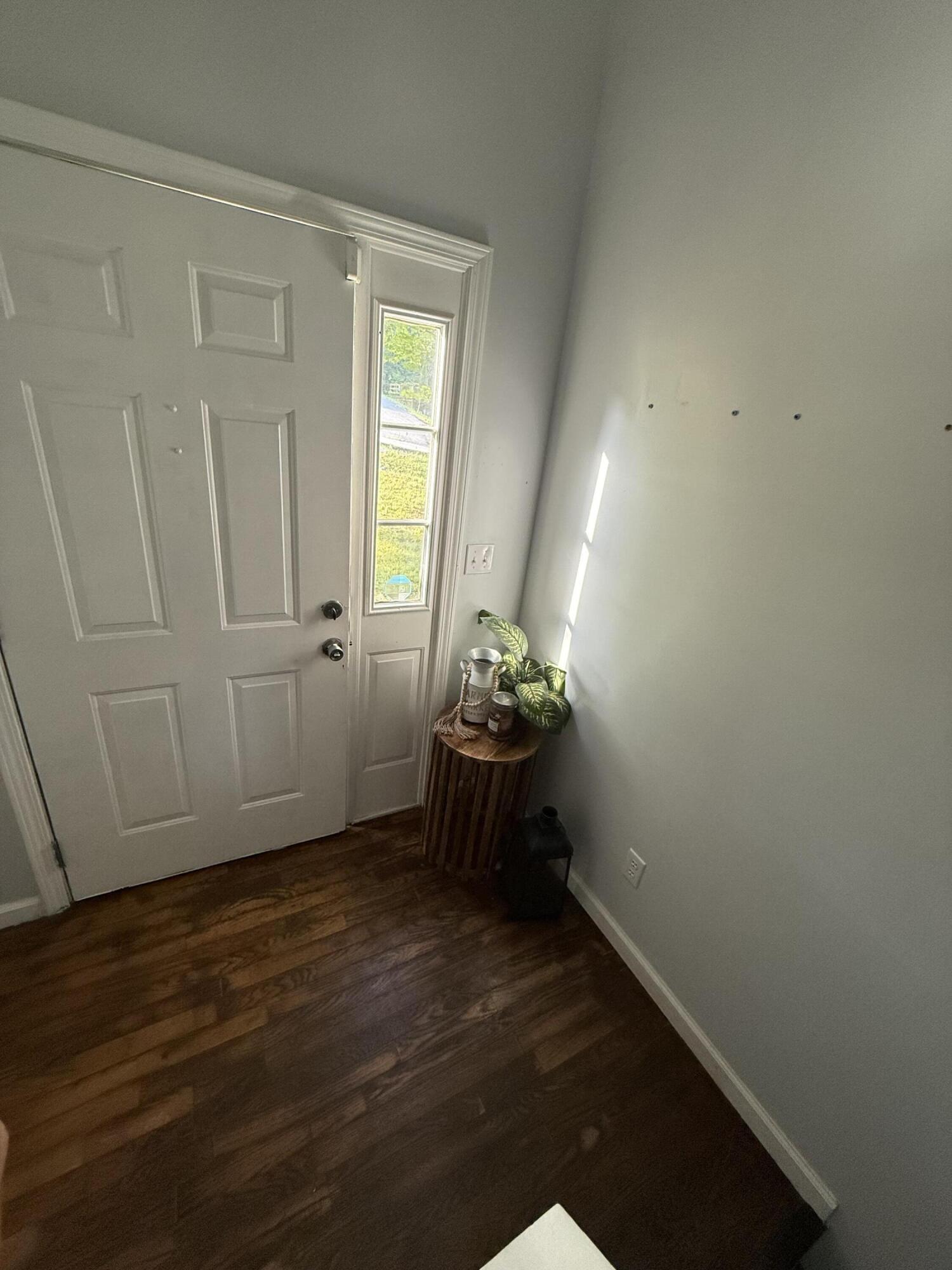 210 Blossom Rdg Drive Corbin, KY 40701 - Photo 12 of 29 IMG_2097
